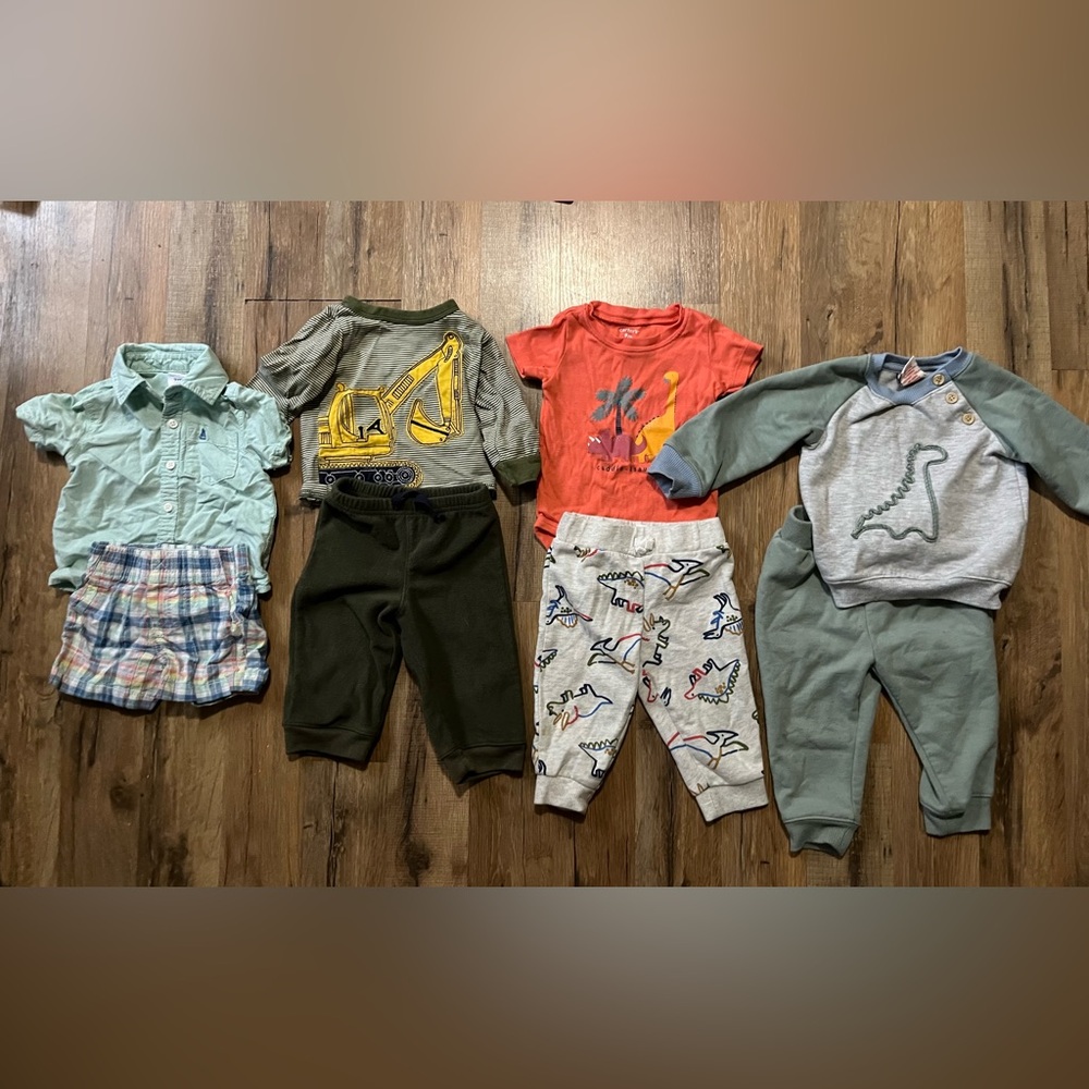 Bundle of 4 baby boy outfits 6-9 months